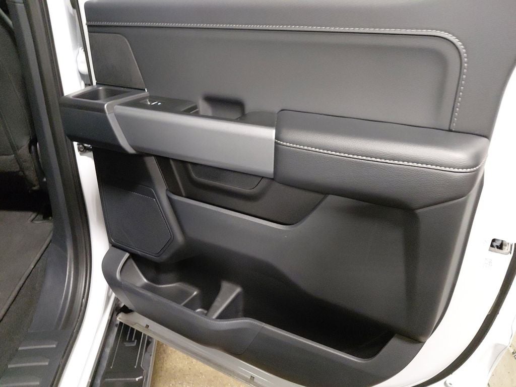 2025 Ford F-150 XLT w/Black Appearance Package