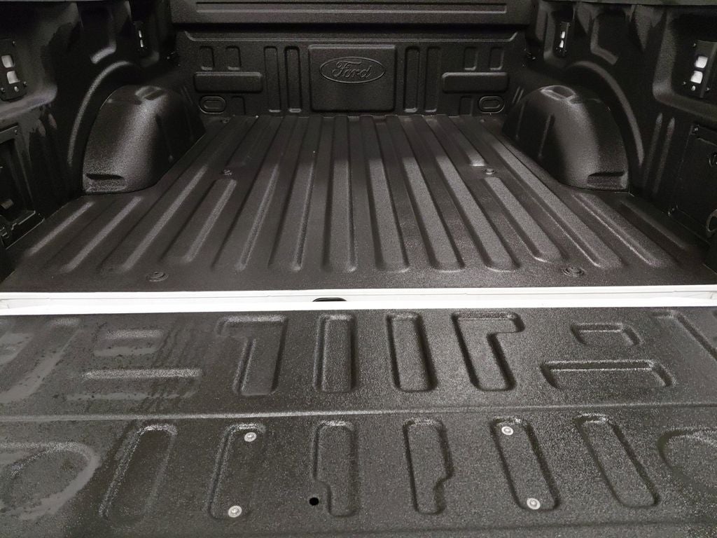 2025 Ford F-150 XLT w/Black Appearance Package