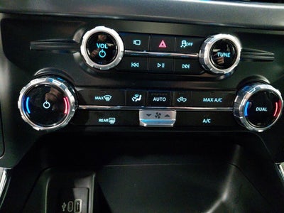 2025 Ford F-150 XLT w/Black Appearance Package
