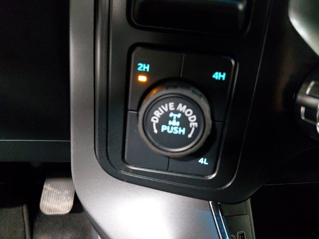 2025 Ford F-150 XLT w/Black Appearance Package