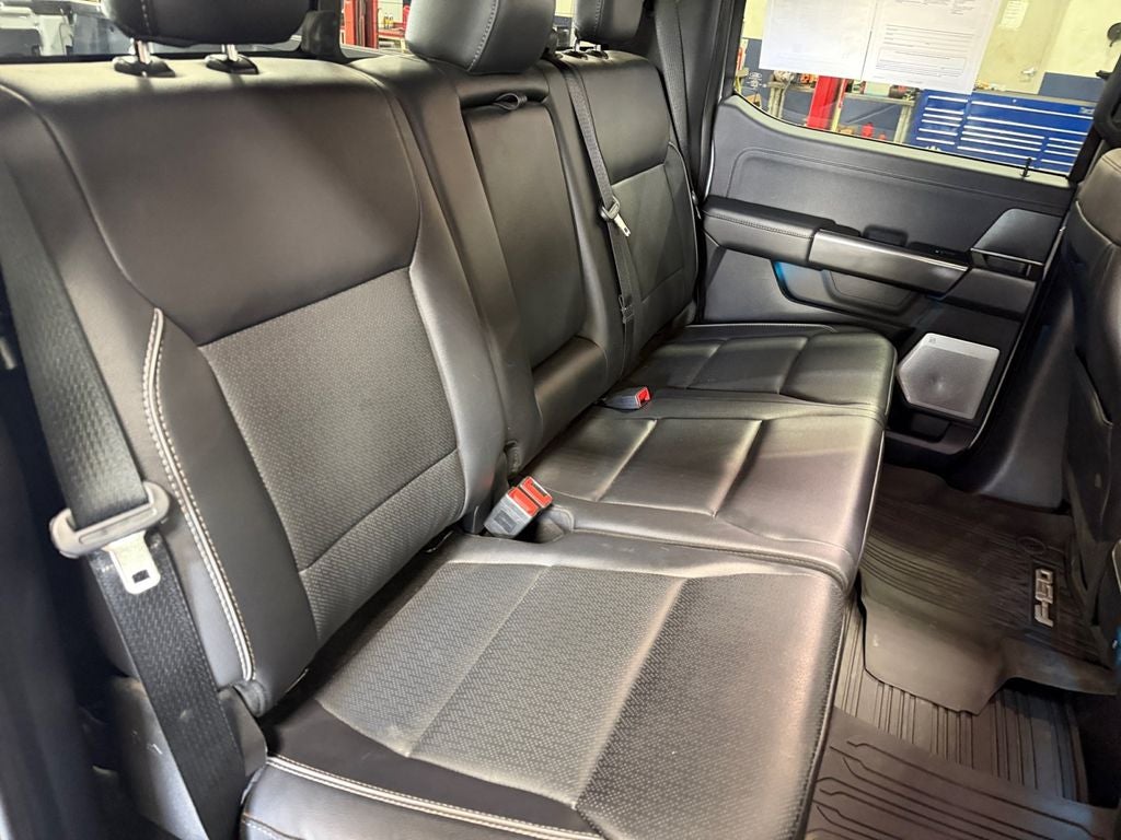 2024 Ford F-150 Lariat FX4 Black Appearance w/Tow Pkg