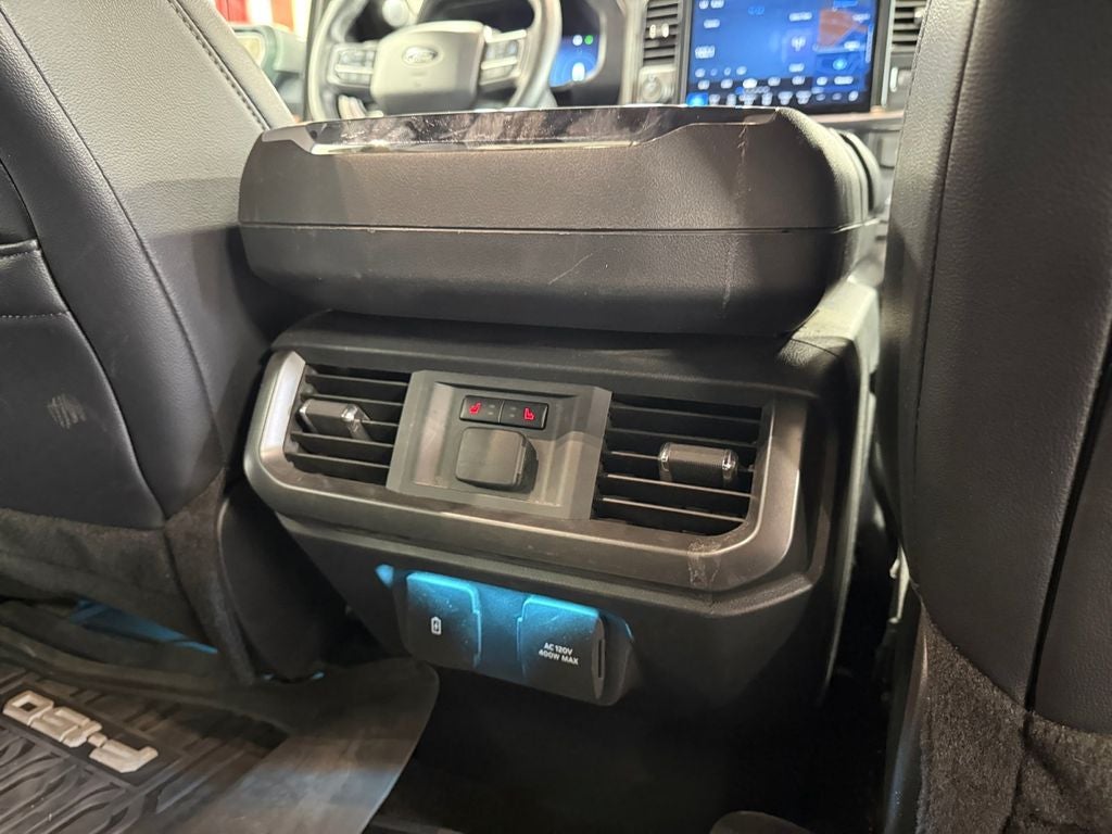 2024 Ford F-150 Lariat FX4 Black Appearance w/Tow Pkg