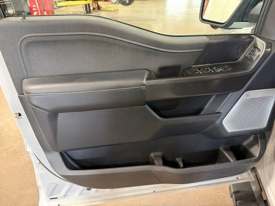 2024 Ford F-150 Lariat FX4 Black Appearance w/Tow Pkg