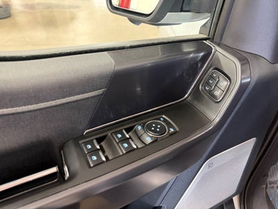 2024 Ford F-150 Lariat FX4 Black Appearance w/Tow Pkg