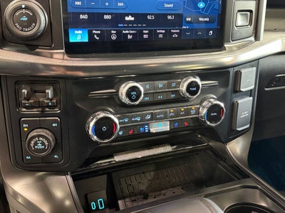 2024 Ford F-150 Lariat FX4 Black Appearance w/Tow Pkg