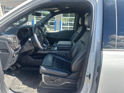 2024 Ford F-150 Lariat FX4 Black Appearance w/Tow Pkg
