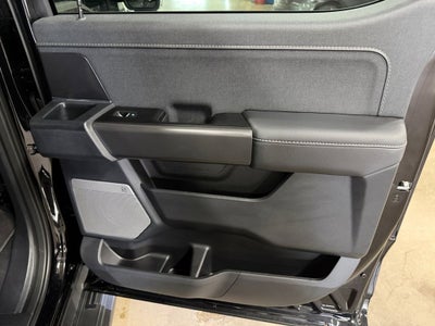 2025 Ford F-150 Lariat w/Black Appearance & Tow Haul Pkg