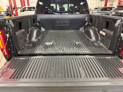 2025 Ford F-150 Lariat w/Black Appearance & Tow Haul Pkg