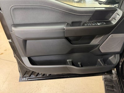 2025 Ford F-150 Lariat w/Black Appearance & Tow Haul Pkg