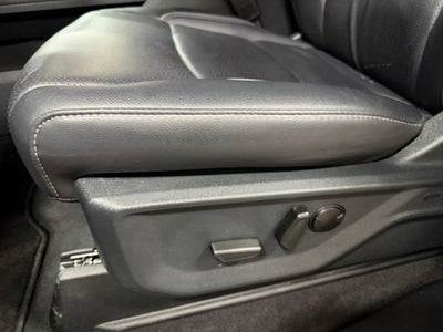 2025 Ford F-150 Lariat w/Black Appearance & Tow Haul Pkg