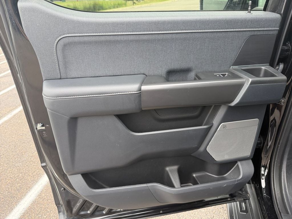 2024 Ford F-150 Lariat Black Appearance w/Twin Panel Moonroof
