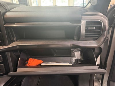 2024 Ford F-150 Lariat w/Black Appearance & Blue Cruise Equip