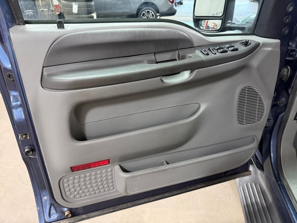 2004 Ford F-350SD XLT