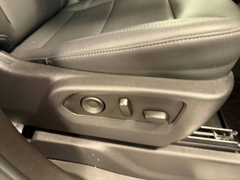 2024 Chevrolet Silverado 1500 LTZ 1LZ w/Heated & Ventilated Seats