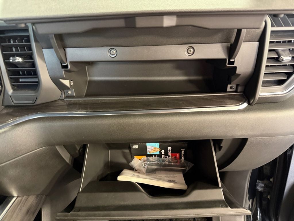 2024 Chevrolet Silverado 1500 LTZ 1LZ w/Heated & Ventilated Seats