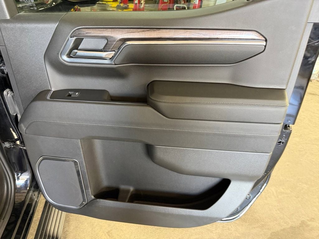 2024 Chevrolet Silverado 1500 LTZ 1LZ w/Heated & Ventilated Seats