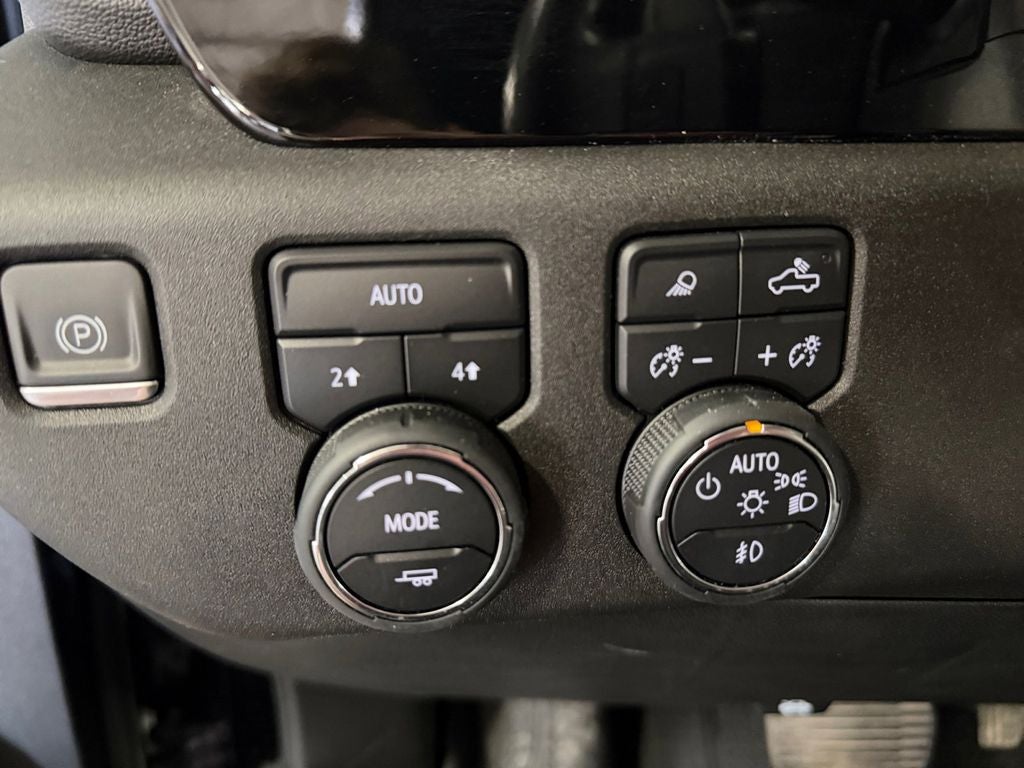 2024 Chevrolet Silverado 1500 LTZ 1LZ w/Heated & Ventilated Seats