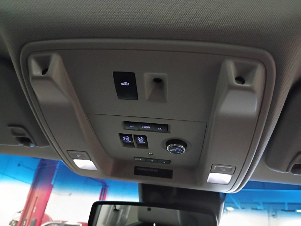2018 GMC Yukon XL Denali Ultimate w/Open Road Pkg