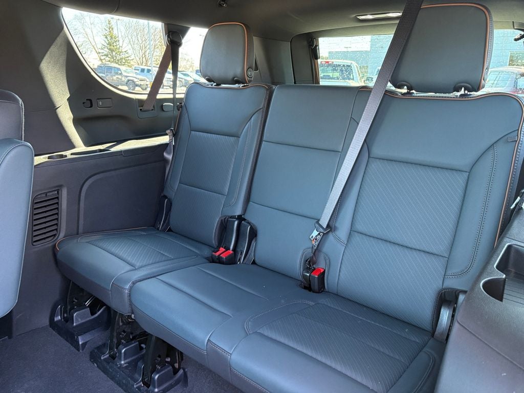 2025 GMC Yukon XL AT4