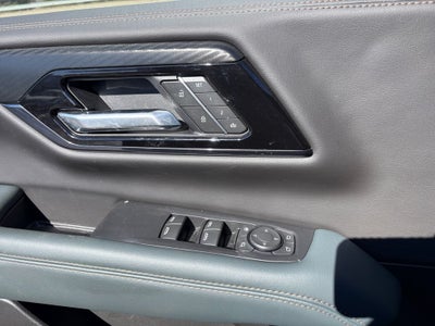 2025 GMC Yukon XL AT4