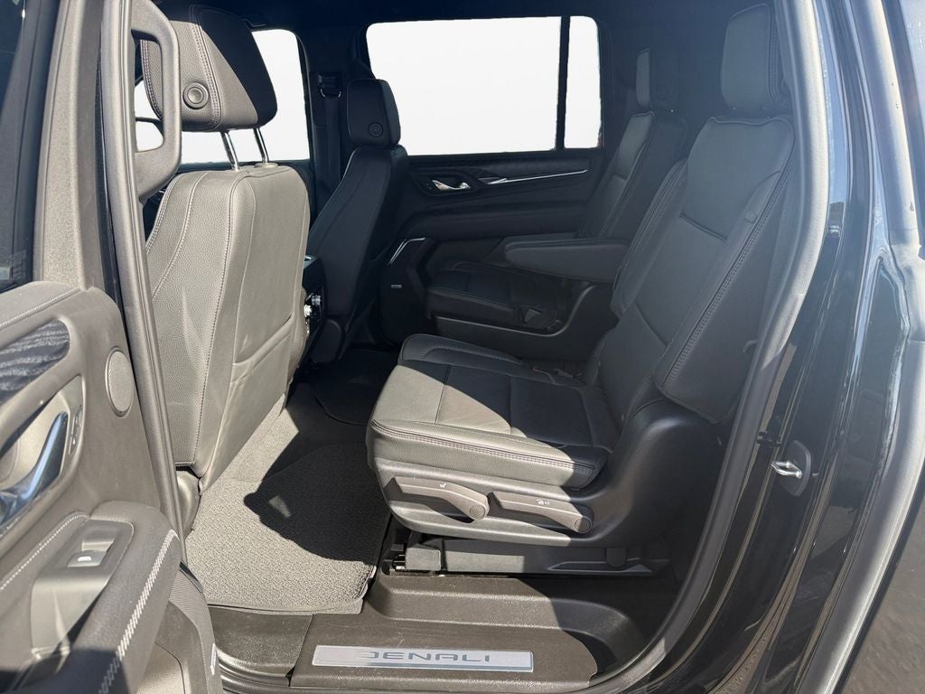 2023 GMC Yukon XL Denali Preferred w/Adaptive Cruise
