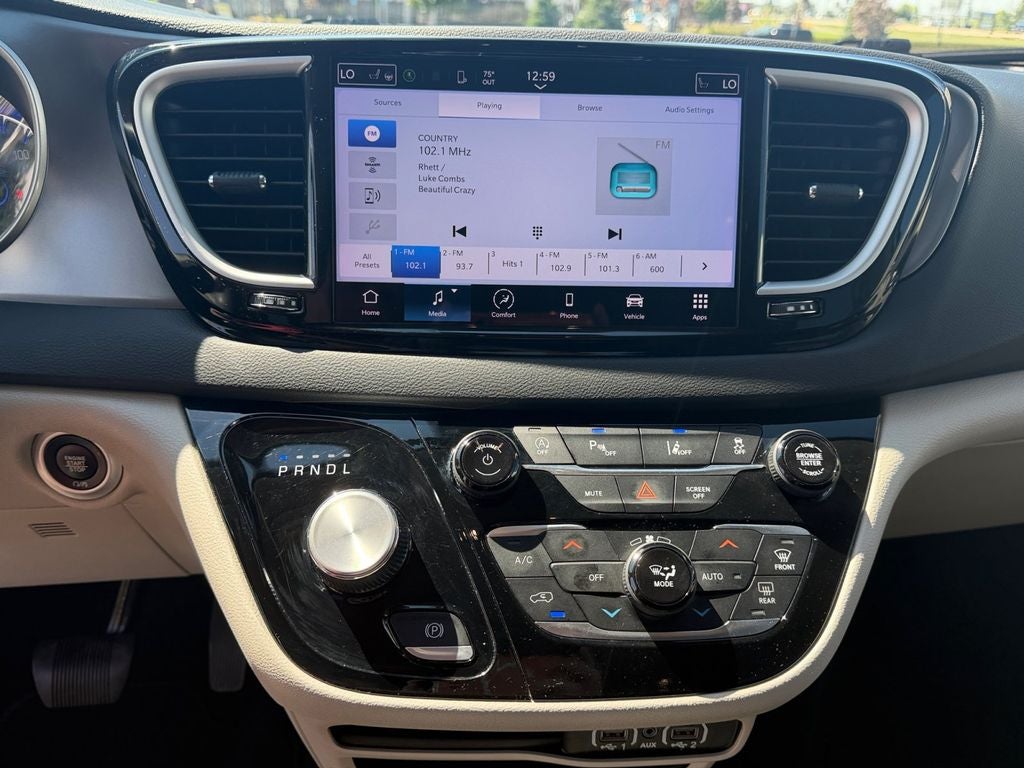 2023 Chrysler Pacifica Touring L