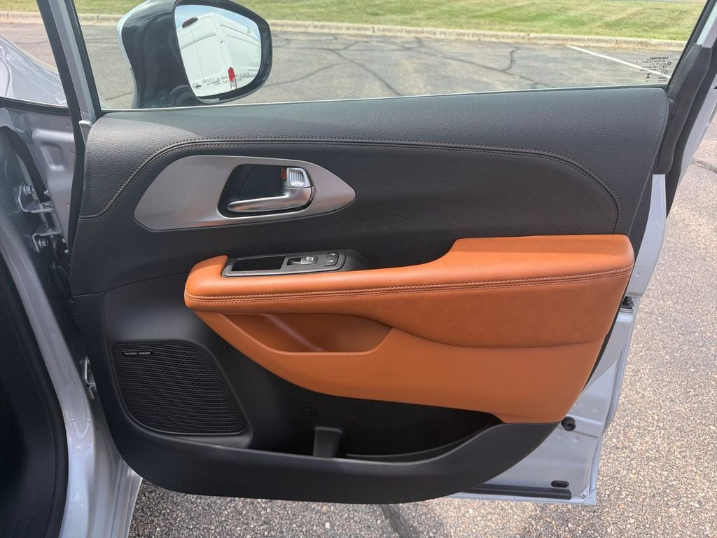 2026 Chrysler Pacifica Pinnacle