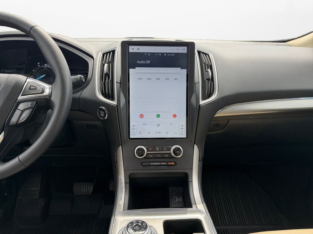 2022 Ford Edge SEL w/Panoramic Vista Roof