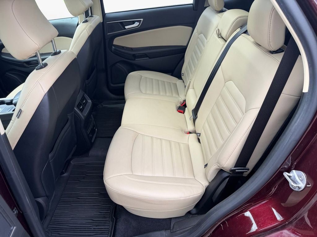 2022 Ford Edge SEL w/Panoramic Vista Roof