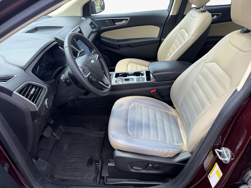 2022 Ford Edge SEL w/Panoramic Vista Roof