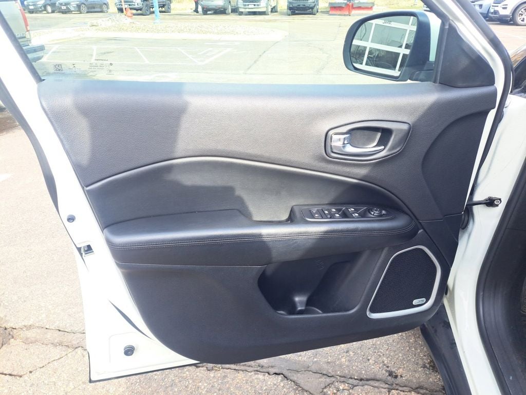 2021 Jeep Compass Altitude w/Driver Assistance & Sun & Sound Pkg