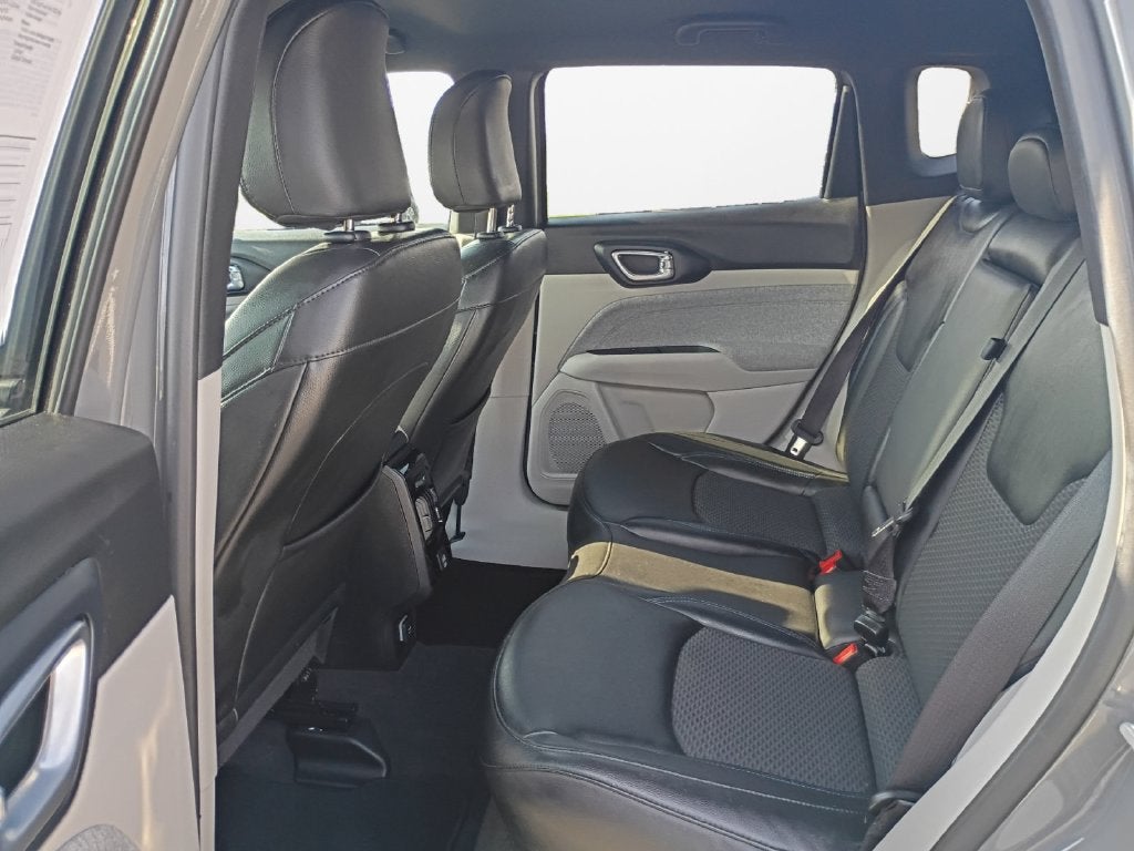 2023 Jeep Compass Latitude w/Preferred Pkg