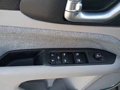 2023 Jeep Compass Latitude w/Preferred Pkg
