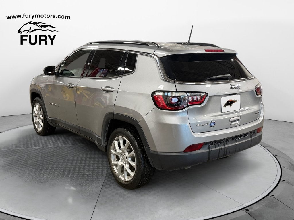 2023 Jeep Compass Latitude Lux