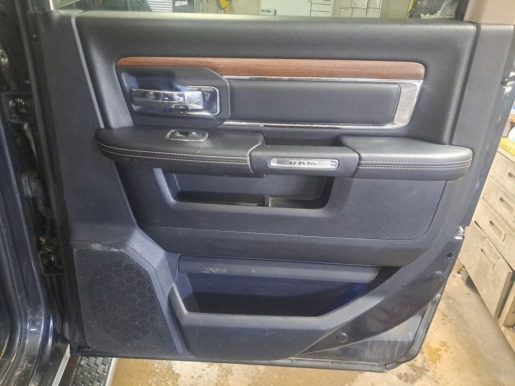 2015 RAM 2500 Laramie w/Cold Weather & Snow Plow Prep Pkgs