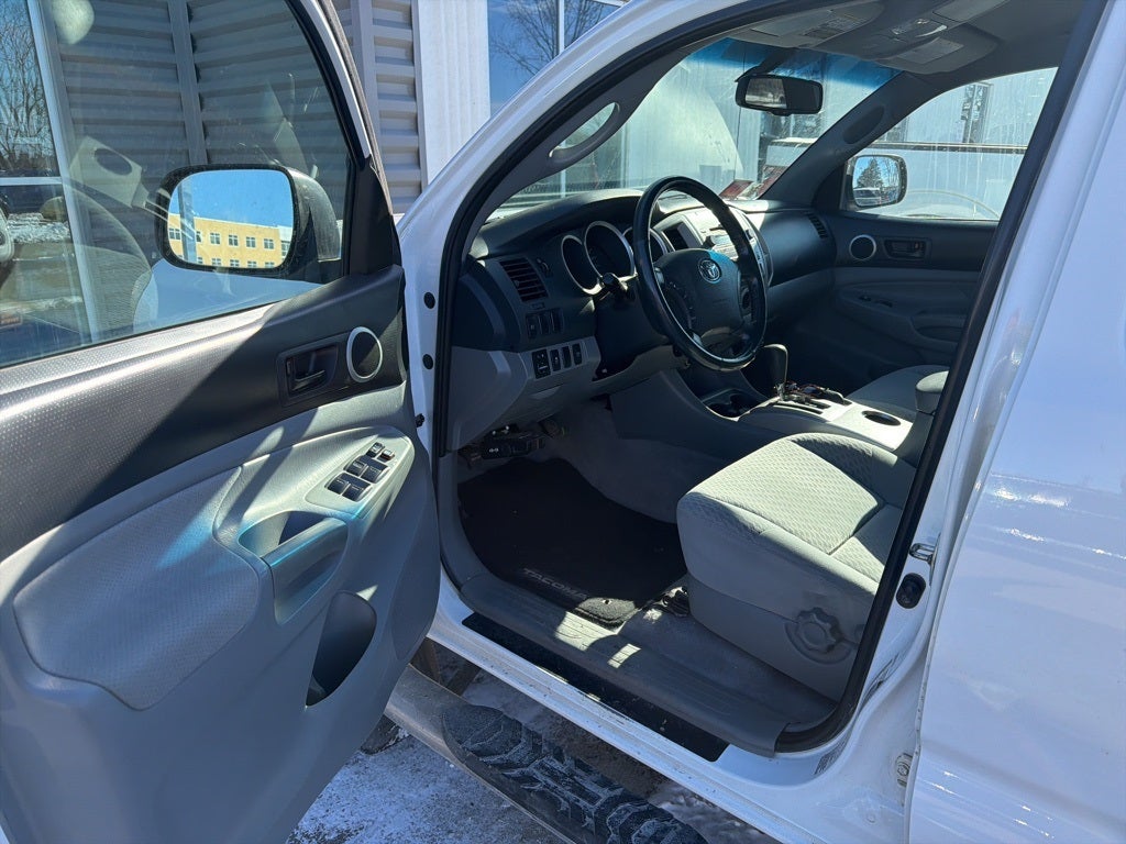 2011 Toyota Tacoma Base w/SR5 Package V6
