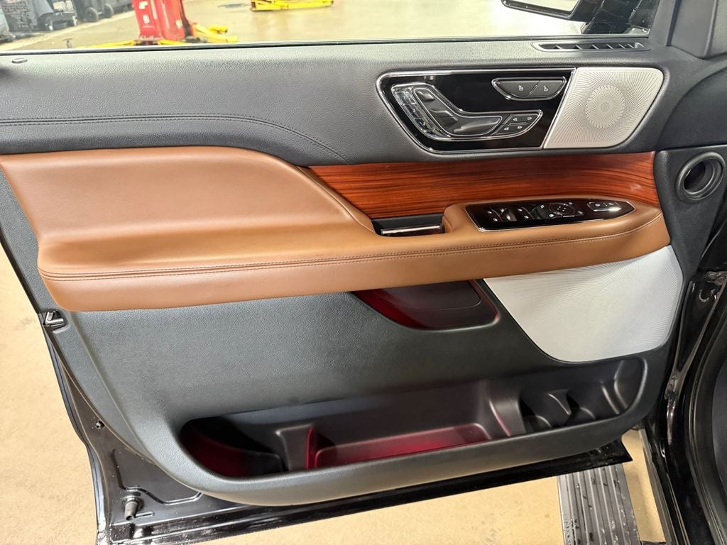 2024 Lincoln Navigator L Reserve w/Monochromatic & HD Tow Pkgs