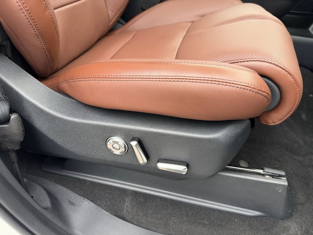 2025 Lincoln Navigator L Reserve w/Heavy Duty Tow Pkg