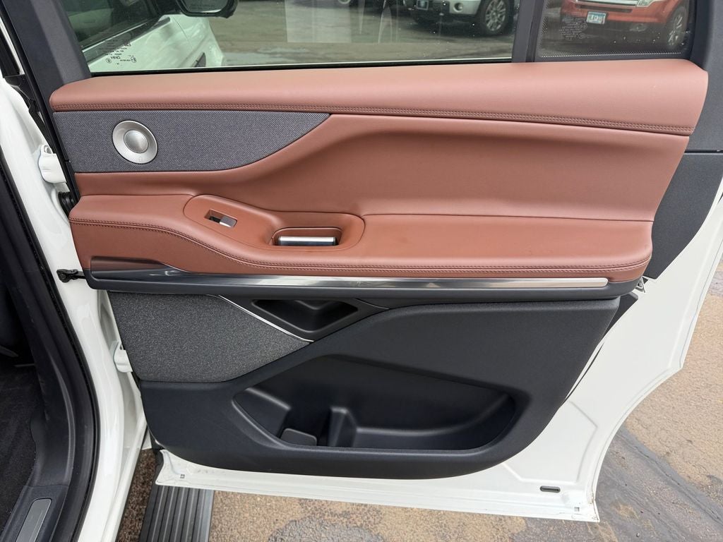 2025 Lincoln Navigator L Reserve w/Heavy Duty Tow Pkg