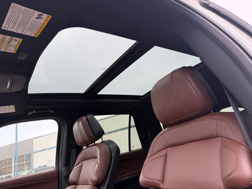 2025 Lincoln Navigator L Reserve w/Heavy Duty Tow Pkg