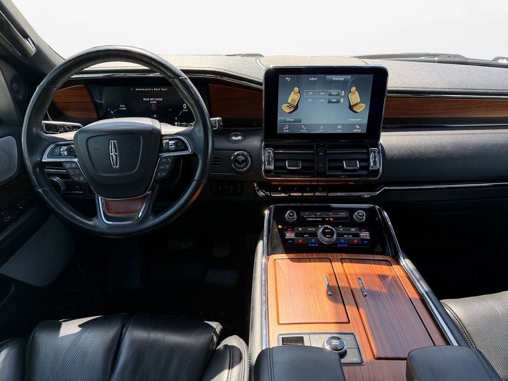 2019 Lincoln Navigator L Reserve w/HD Tow Pkg & Panoramic Roof