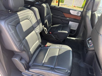 2019 Lincoln Navigator L Reserve w/HD Tow Pkg & Panoramic Roof