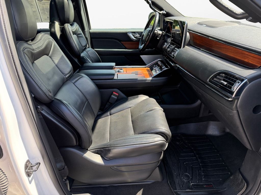 2019 Lincoln Navigator L Reserve w/HD Tow Pkg & Panoramic Roof