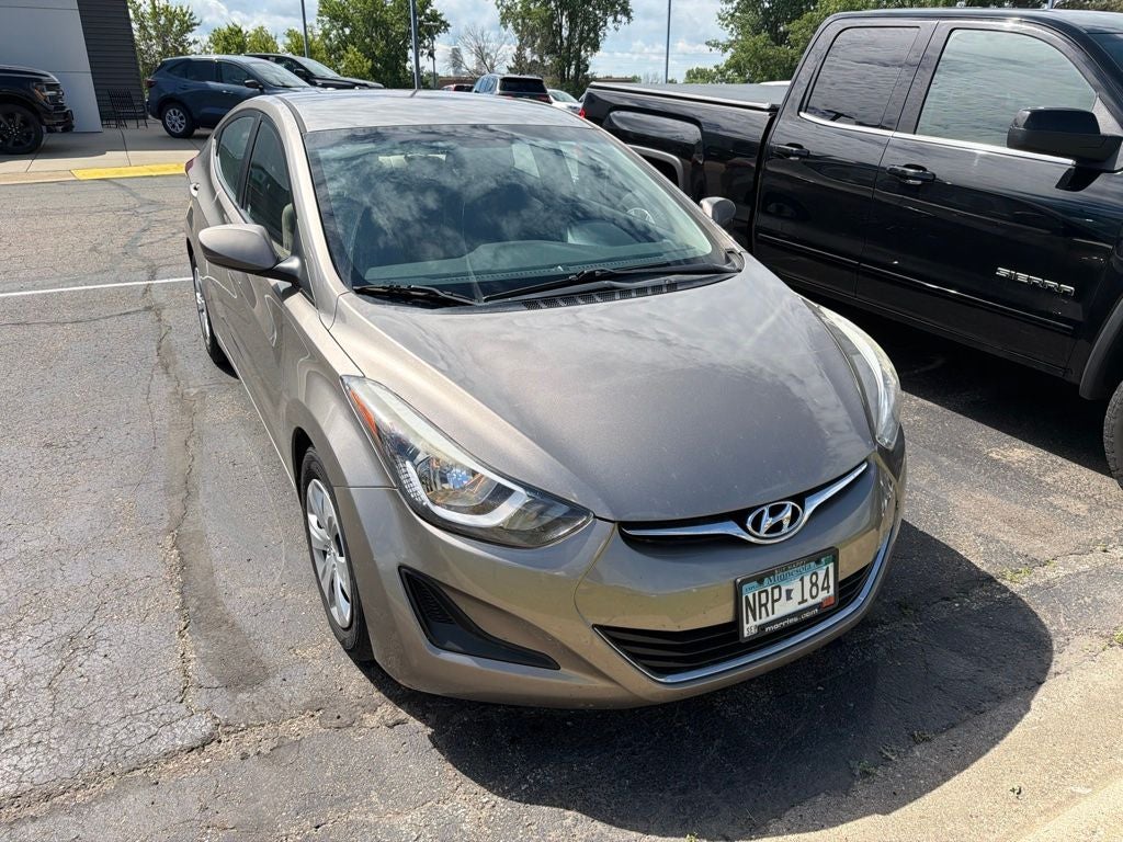 2016 Hyundai Elantra SE