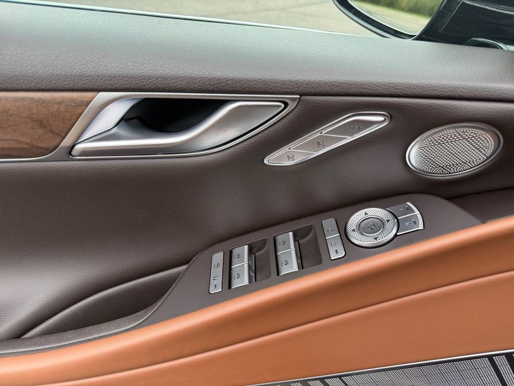 2023 Genesis Electrified G80 Base
