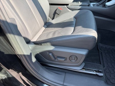 2021 Audi Q3 Premium w/Convenience Pkg & 19" 5-Twin-Spoke Wheel S Line quattro