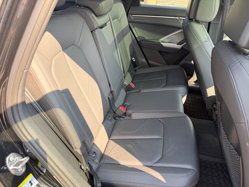 2021 Audi Q3 Premium w/Convenience Pkg & 19" 5-Twin-Spoke Wheel S Line quattro