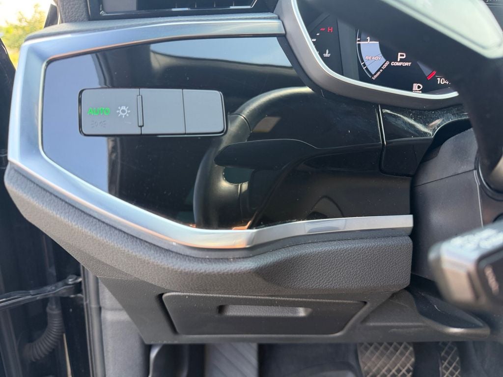 2021 Audi Q3 Premium w/Convenience Pkg & 19" 5-Twin-Spoke Wheel S Line quattro