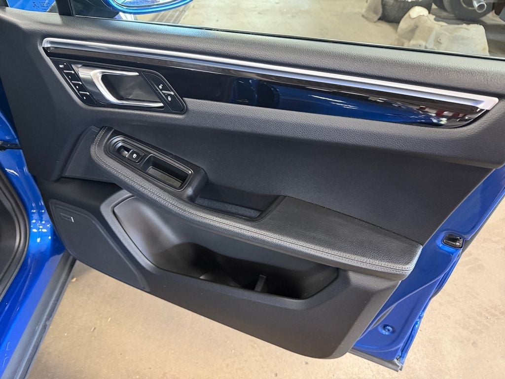 2017 Porsche Macan Base