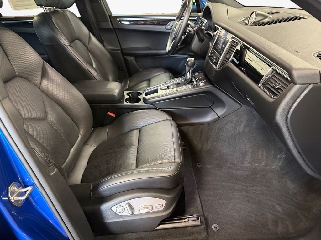 2017 Porsche Macan Base